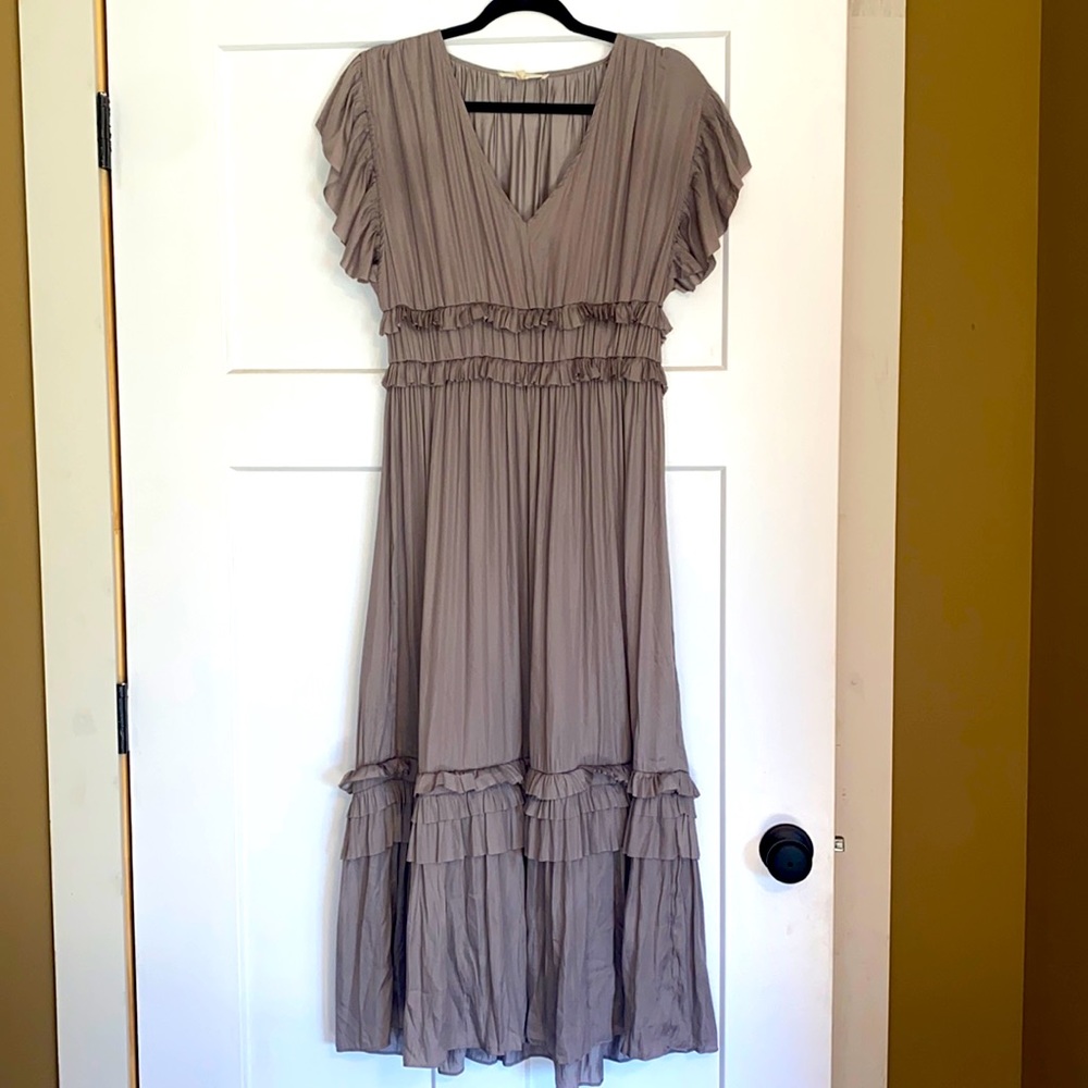 Grey midi dress! Worn once. Perfect for wedding guest